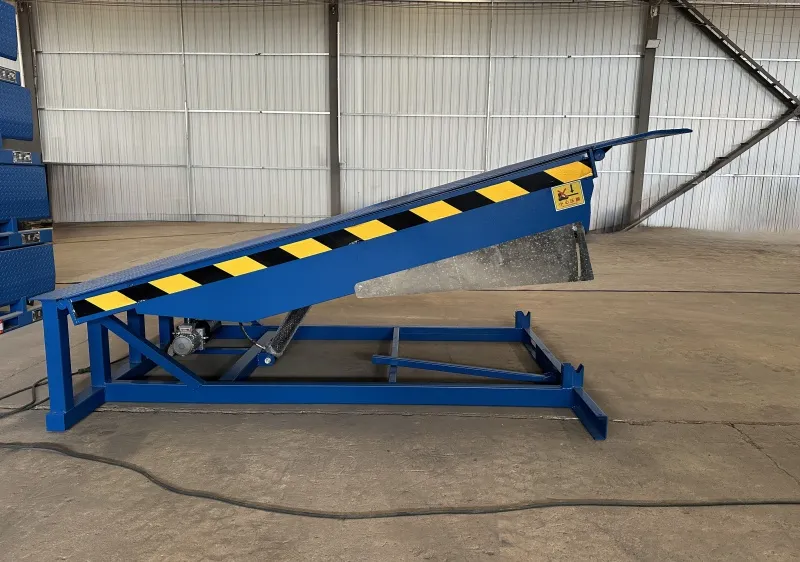 8 ton Fixed boarding bridge Hot style
