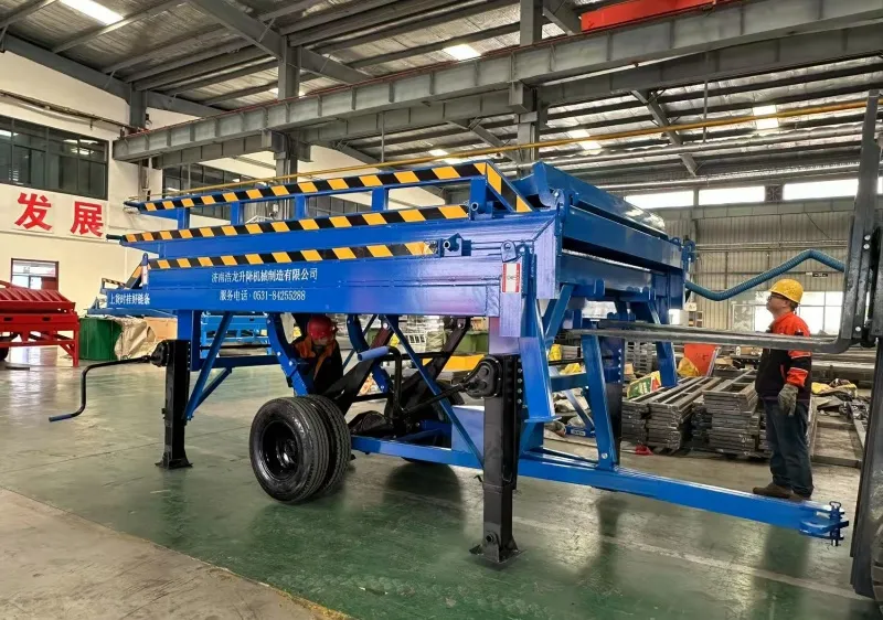 Three-section foldable unloading ramp industrial ramp ODM