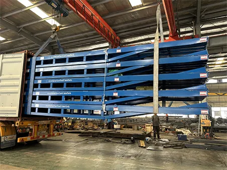 On September 17, 2025, the container loading and unloading ramp customized by a Thai customer was successfully loaded and shipped.
